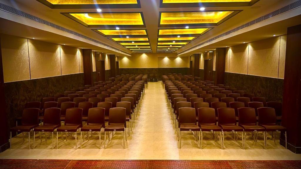 La Grande Suite Karaikal Buitenkant foto