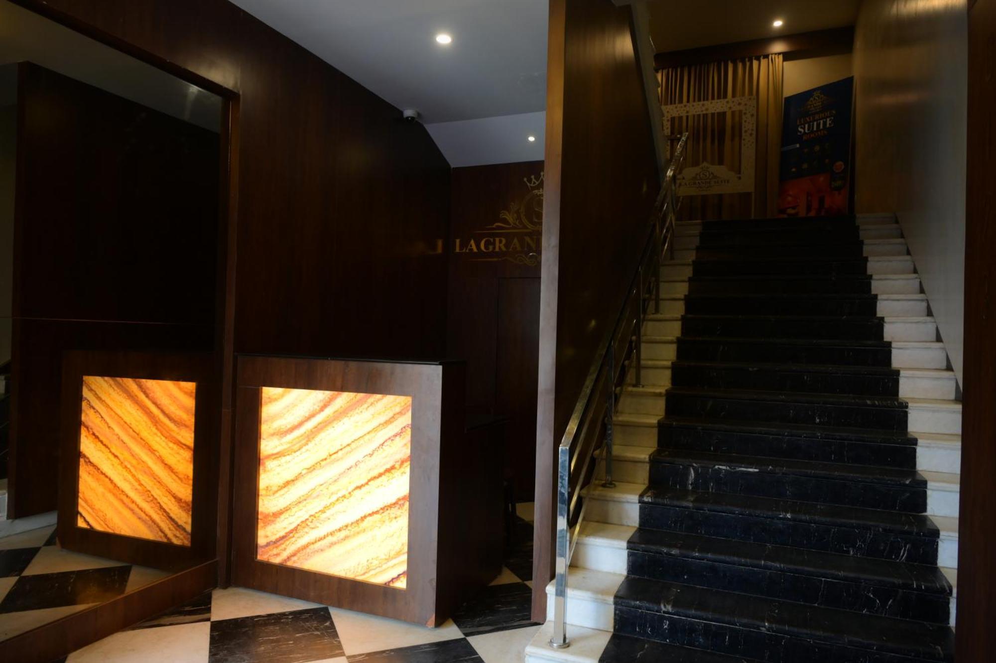 La Grande Suite Karaikal Buitenkant foto